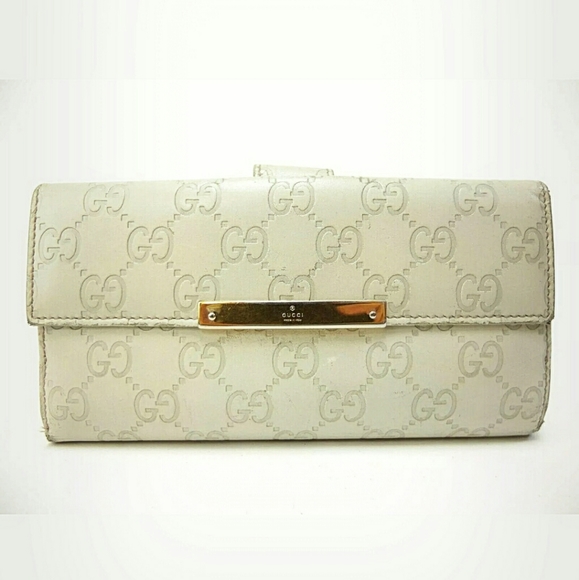 Gucci Handbags - 💯Auth Gucci long leather wallet beige